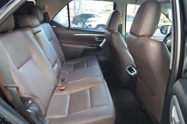 Hilux SW4 SRX 2.8 - 7 Lugares - 43 Mil Km - Revisões em Concessionária - Foto 14