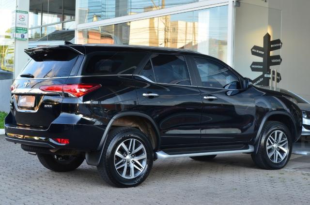 Hilux SW4 SRX 2.8 - 7 Lugares - 43 Mil Km - Revisões em Concessionária - Foto 9