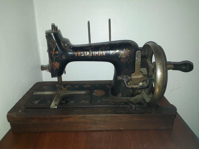 Máquina de costura Antiga