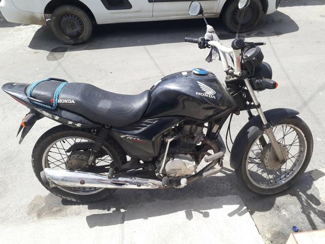 Vendo uma Moto Fan 125 ano 2012 e 2013 - Foto 3