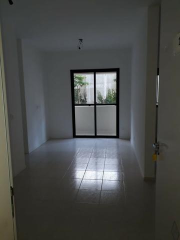 Del Castilho, 2 quartos com suíte, varanda, lazer, junto ao Nova América! - Foto 14