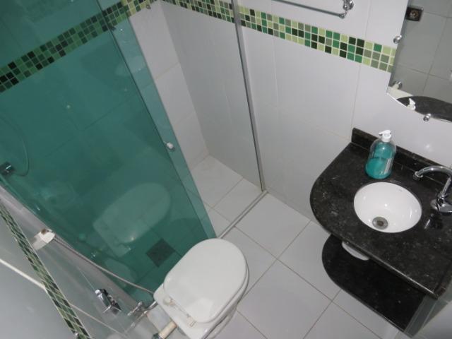Casa com quatro quartos, duas suites, na laje. Esquina - Foto 17