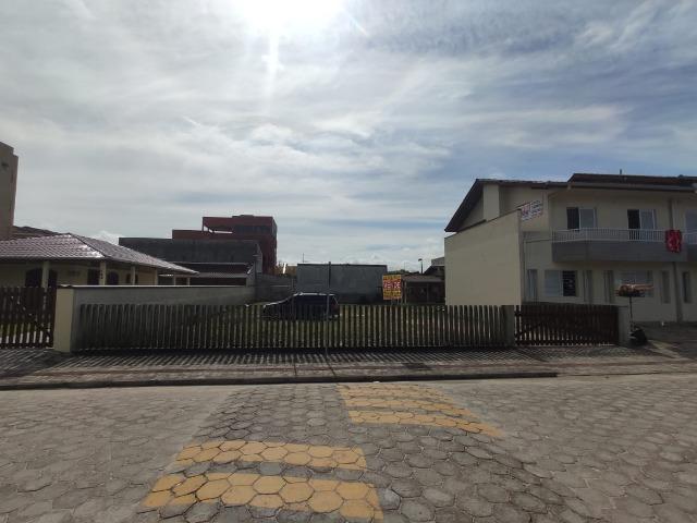 Terreno de 450 m² do lado da Avenida principal em Itapoá SC, pronto para construir - Foto 8