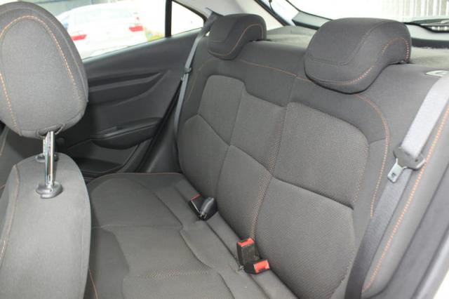 CHEVROLET ONIX 1.4 MT LT - Foto 9
