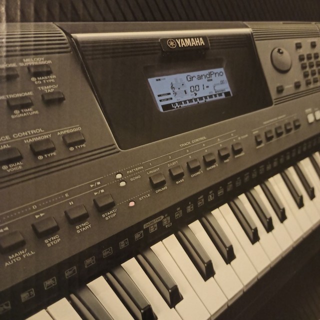 TECLADO YAMAHA mod. PSR E-453 novo. - Foto 2