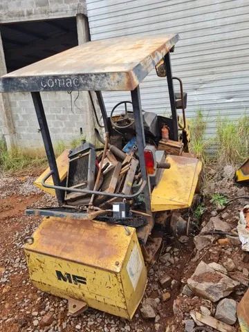 Sucata de Retro Escavadeira Massey Ferguson MF96 pula pula - Foto 4