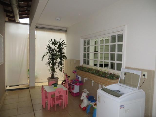 Excelente Casa, 3 quartos, 3 suites, duas cozinhas, mobiliado - Foto 9