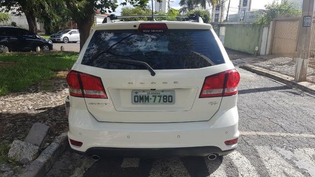 Dodge Journey em ótimo estado