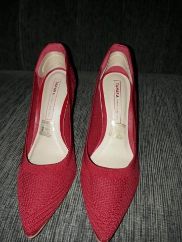 Scarpan tanara vermelho