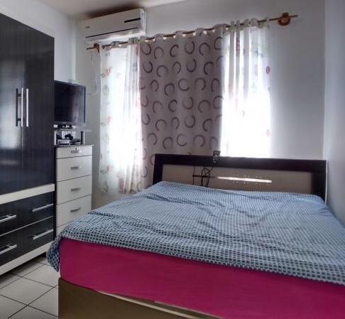 Linda casa de 2 quartos em Oswaldo Cruz