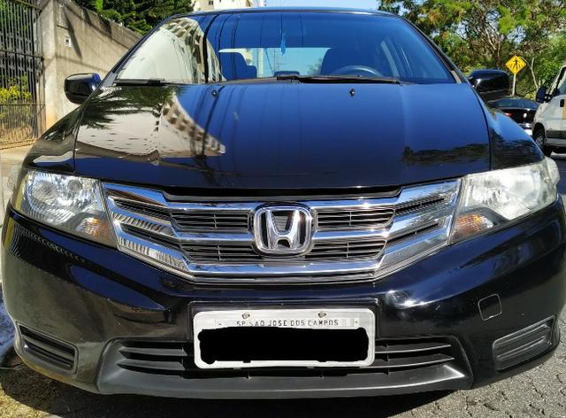 Honda City DX Flex Manual em perfeito estado