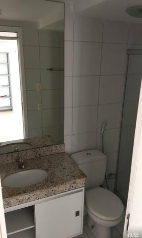 Alugo apartamento na Ponta do Farol, 2 quartos, projetados - Foto 3