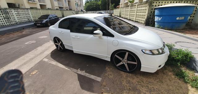 Vendo lindo civic branco, o mais novo da cidade - Foto 2