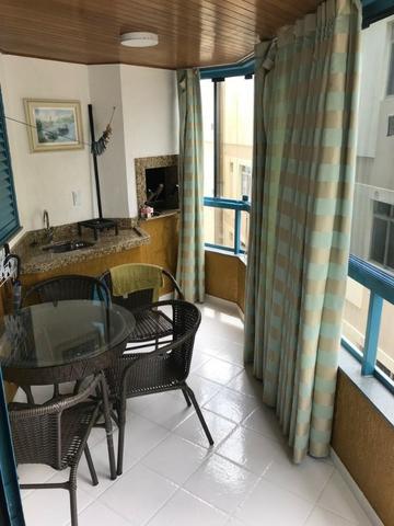 Belissimo apto finamente mobiliado e decorado em Edificio frente MAR na Meia Praia - Foto 16