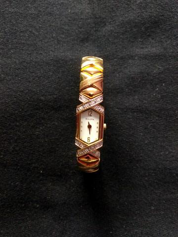 Relógio Bulova Feminino Luxo Lindo - Foto 3