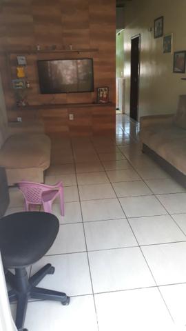 Alugo casa