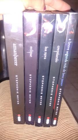 Coleção Completa Muito Nova do Crepúsculo! - Foto 4