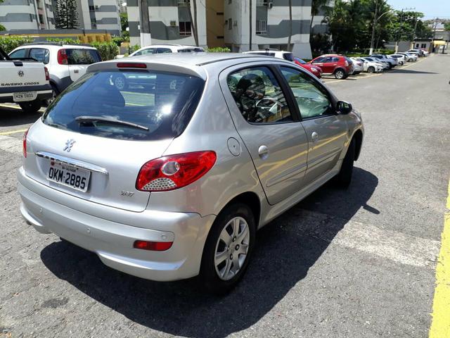 Peugeot 207 2013 completo e conservado - Foto 6