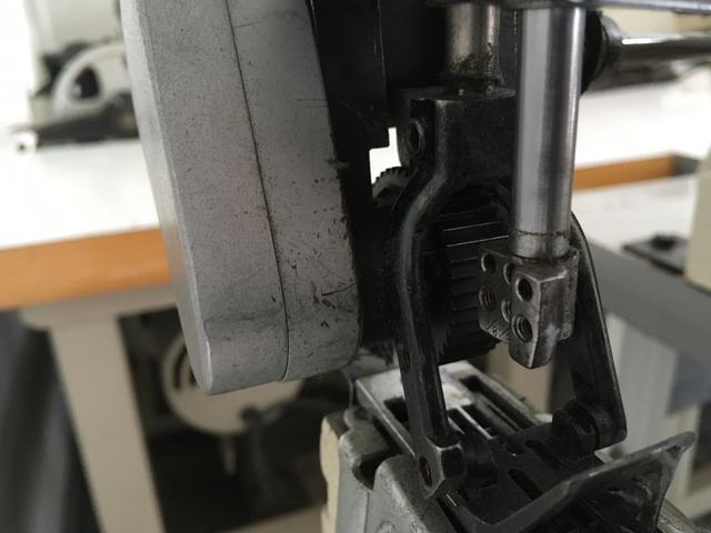 Máquina de costura - Foto 2