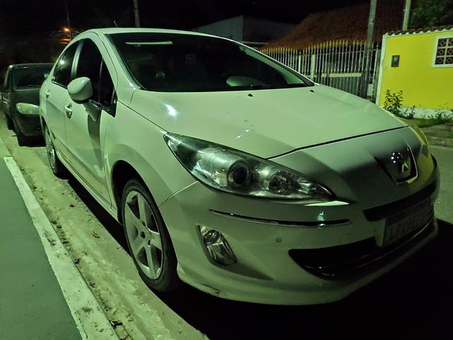 Peugeot 408 2.0 + teto