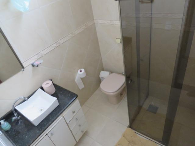 Casa com quatro quartos, duas suites, na laje. Esquina - Foto 14
