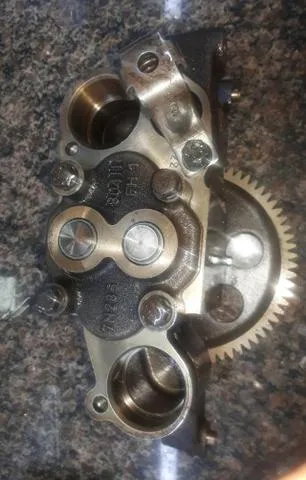 Bomba de Óleo Caterpillar C18