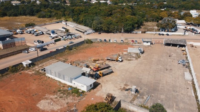 Grande terreno com 3 frentes. Aprox. 8000 m2. Mecejana. - Foto 5