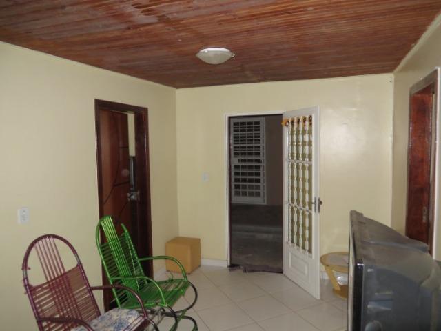 Excelente Imóvel, são três casa o mesmo lote, com renda e localização privilegiada - Foto 14