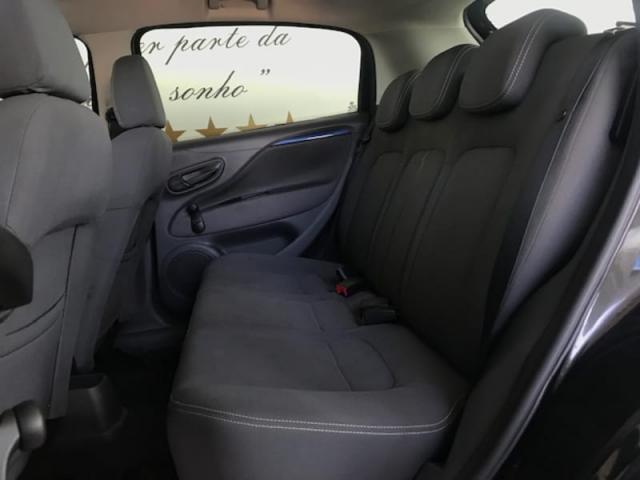 FIAT PUNTO ATTRACTIVE 1.4 FLEX MEC. 2013 - Foto 7