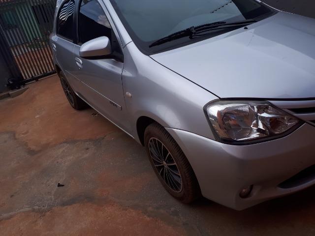 Etios hatch - Foto 2
