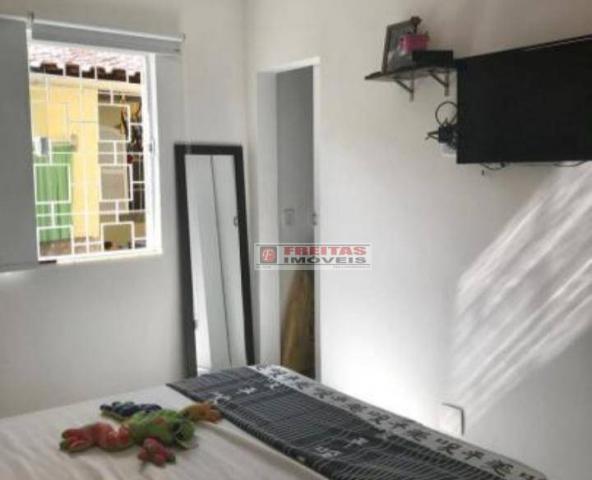 Excelente localização, com farto comércio e condução,primeira quadra. casa linear com dois - Foto 6