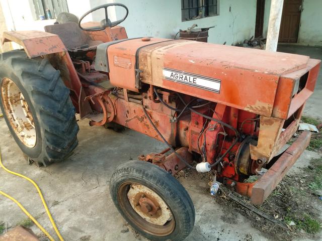 Trator agrale