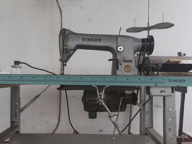 Maquina de Custura Singer - Foto 2