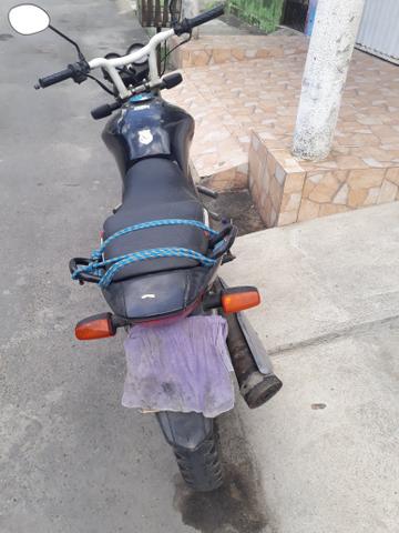 Vendo uma Moto Fan 125 ano 2012 e 2013 - Foto 2