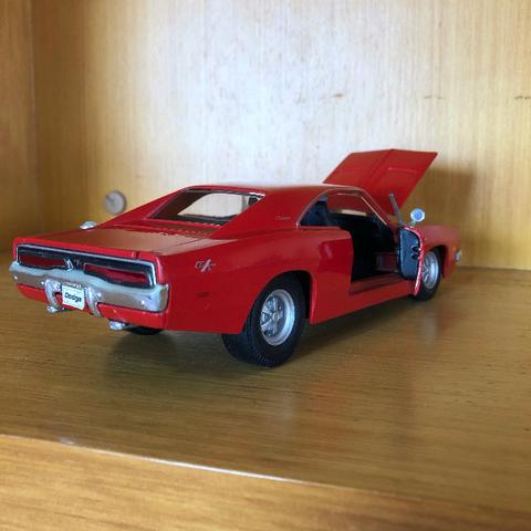 Miniatura Dodge Charger R/T 1969 1:25 - Foto 2