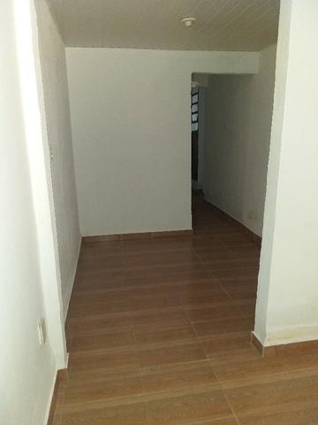 Casinha de frente de rua independente com garagem - Foto 4