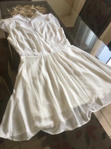 Vestido novo tamanho m apenas venda 10 reais