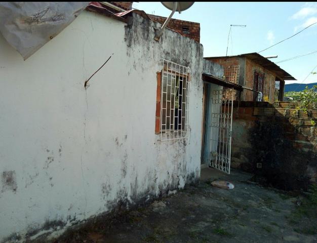 Vendo ou troco por casa em outro bairro - Foto 5