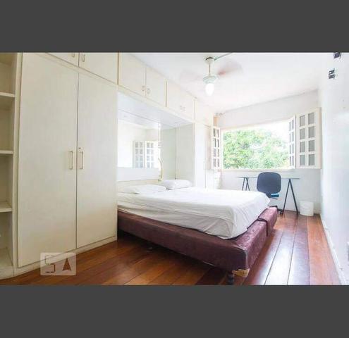 Alugo quarto em localização excelente NA ASA SUL