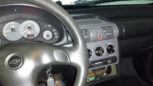 Corsa Classic Sedã 1.0 Flex, em ótimo estado de conservação - Foto 12