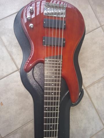 Contra baixo ibanez Gio soundgear 6 cordas ativo com case
