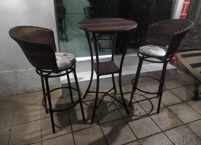 Lindas banquetas com bistrô só hoje R$199
