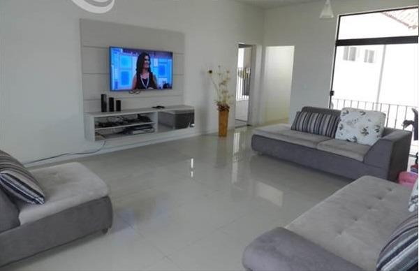 Casa 4/4 dois pavimentos Matatú