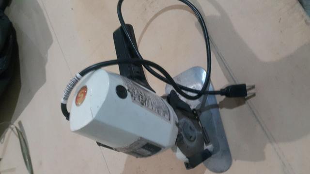 Maquina Para Corta Tecido Singer !! - Foto 2