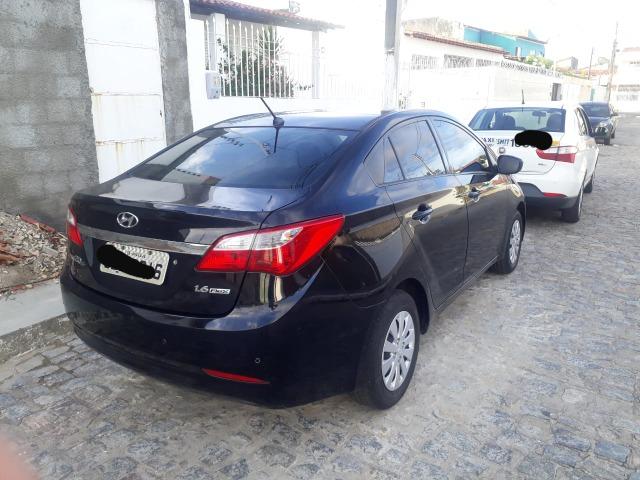 Hb20s na cor preta super conservado 1,6 ano 2014