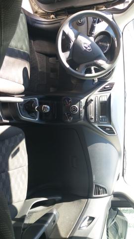 HB20 1.6 Confort Plus / Ano 16 - Modelo 17 - Foto 8