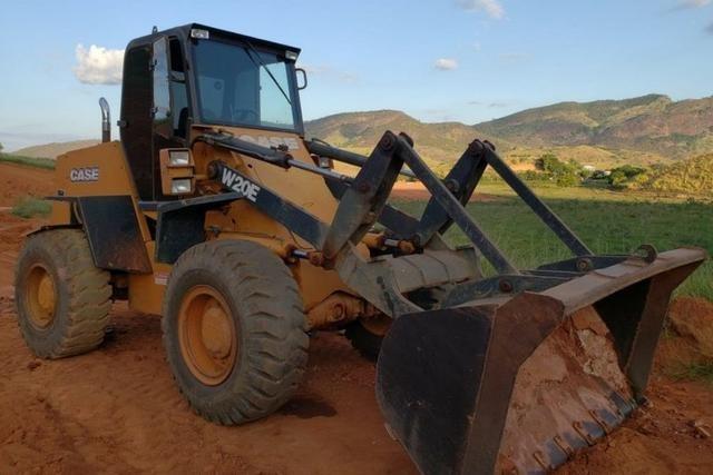 Pá carregadeira Case W20E, 2012