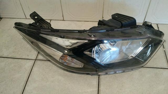 Farol direito Chevrolet Onix sem led - Foto 2