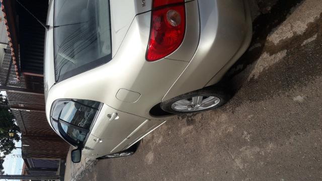 Vendo ou troco corolla seg - Foto 4