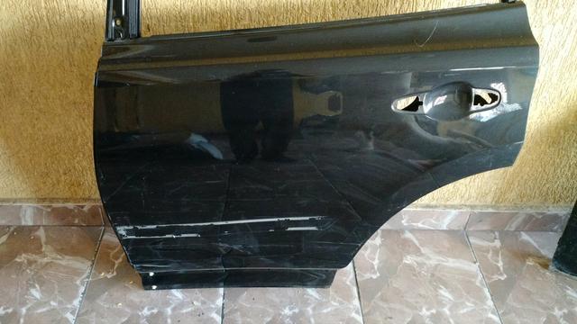 Porta traseira esquerda Toyota Rav4 2014/2017 - Foto 2